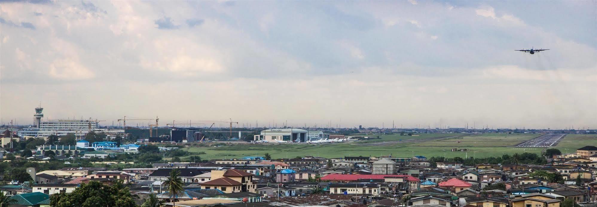 Golden Tulip Essential Lagos Airport Hotel Exterior photo